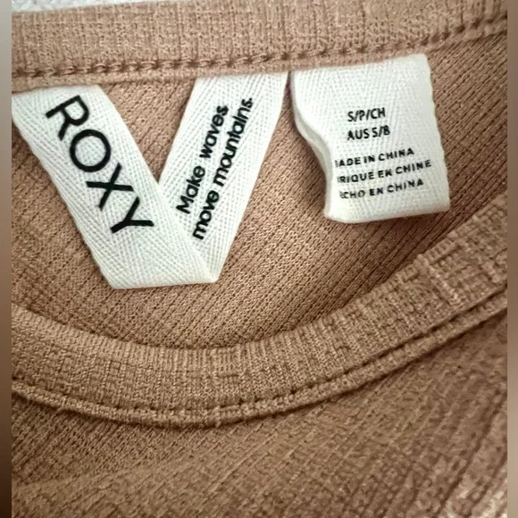 Roxy Crop Top With Criss Cross Back Design NWT - Picture 5 of 5